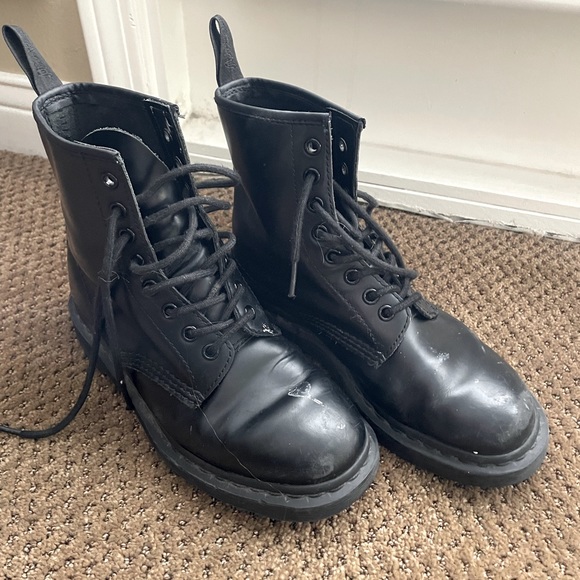 all black doc martens - Picture 1 of 1